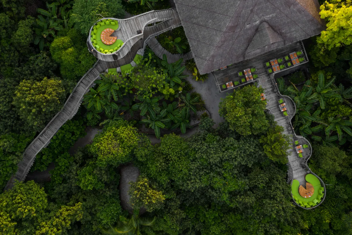 Fresh in the Garden, the raised dining deck above Soneva Fushi's organic vegetable gardens